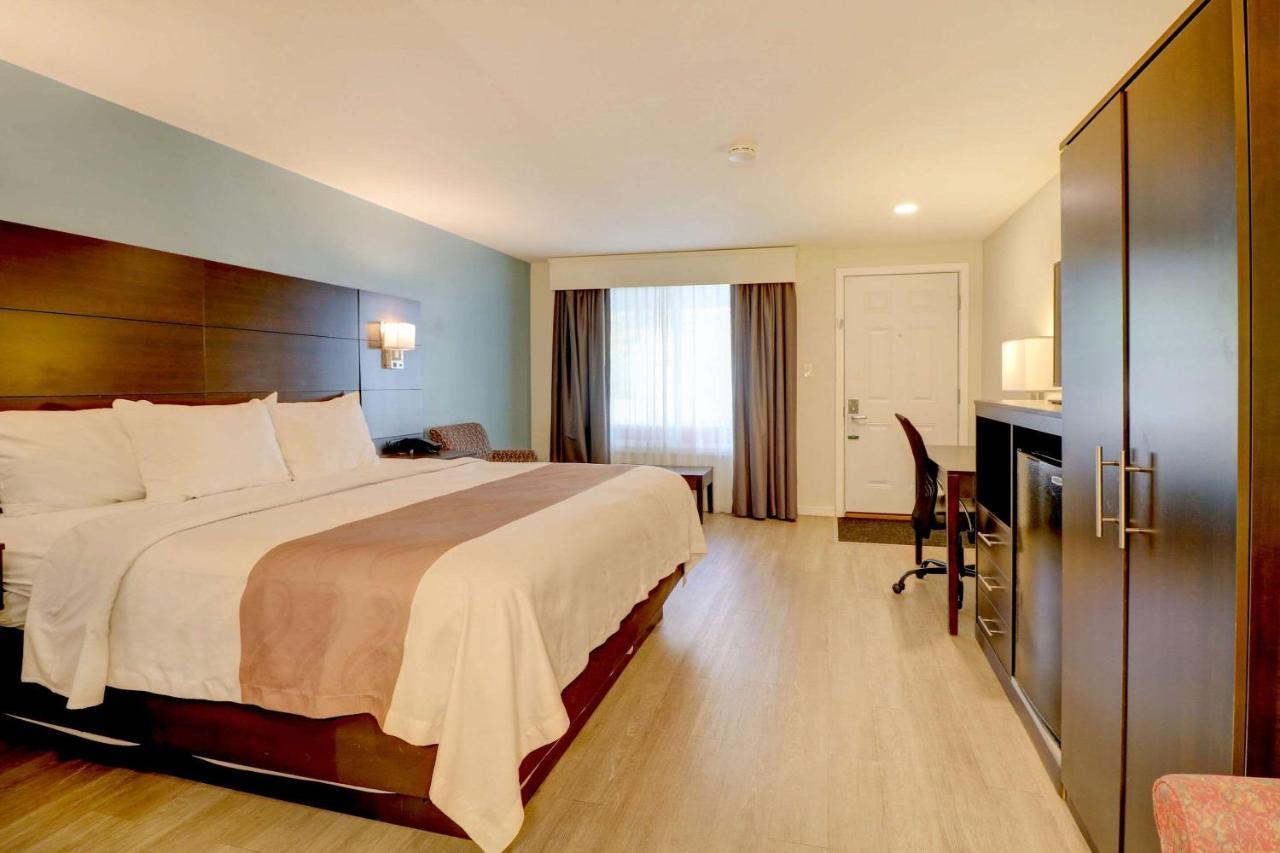 Quality Inn & Suites Lincoln Exteriör bild